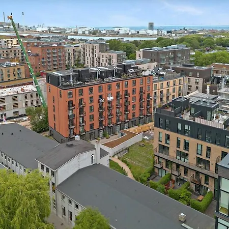 Brand-new Near Old Town, & Airport Apartament